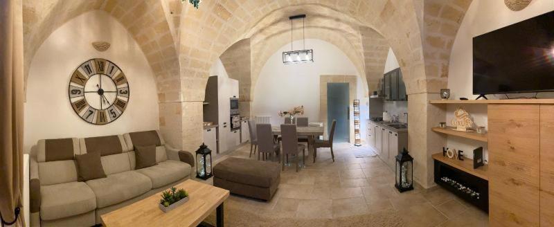 Lata Luxury Home Casa Vacanze Brindisi Exterior photo